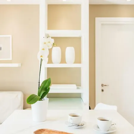 Апартаменты Lori Margariti Sea View Flat