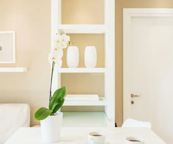 Lägenhet Lori Margariti Sea View Flat