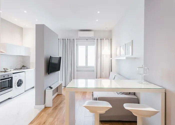 Lori Margariti Sea View Flat