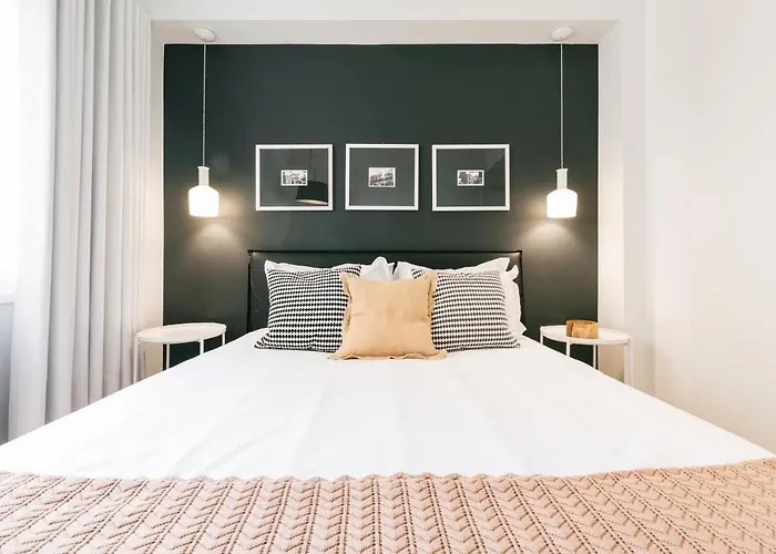 Lori Margariti Sea View Flat